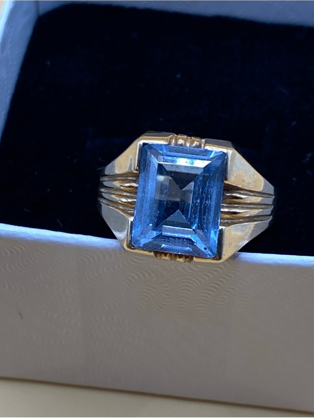 10kt Blue topaz vintage Ring - Jewelry